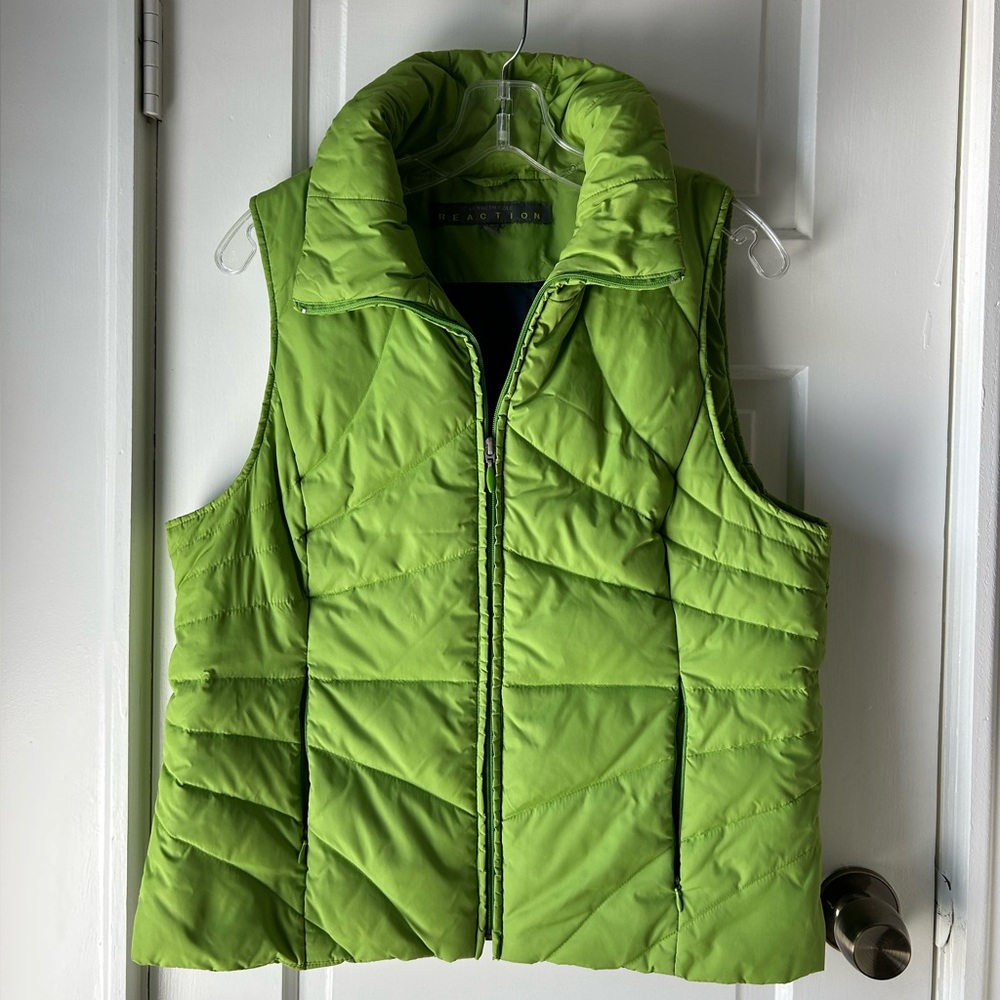 Kenneth Cole Puffer Crop Vest Jacket - Picture 2 of 6